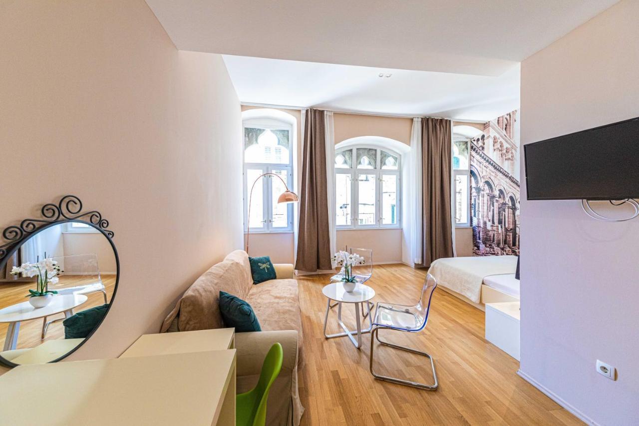 Pjaca City Rooms Split Exterior photo