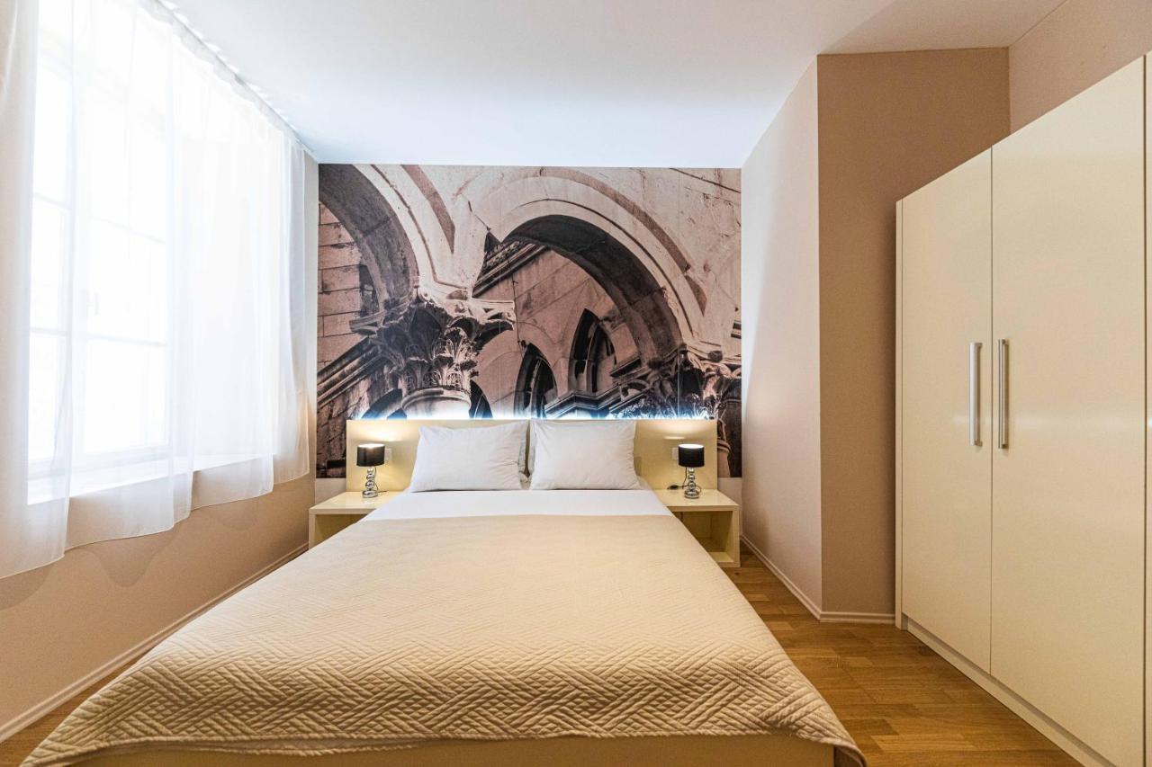 Pjaca City Rooms Split Exterior photo